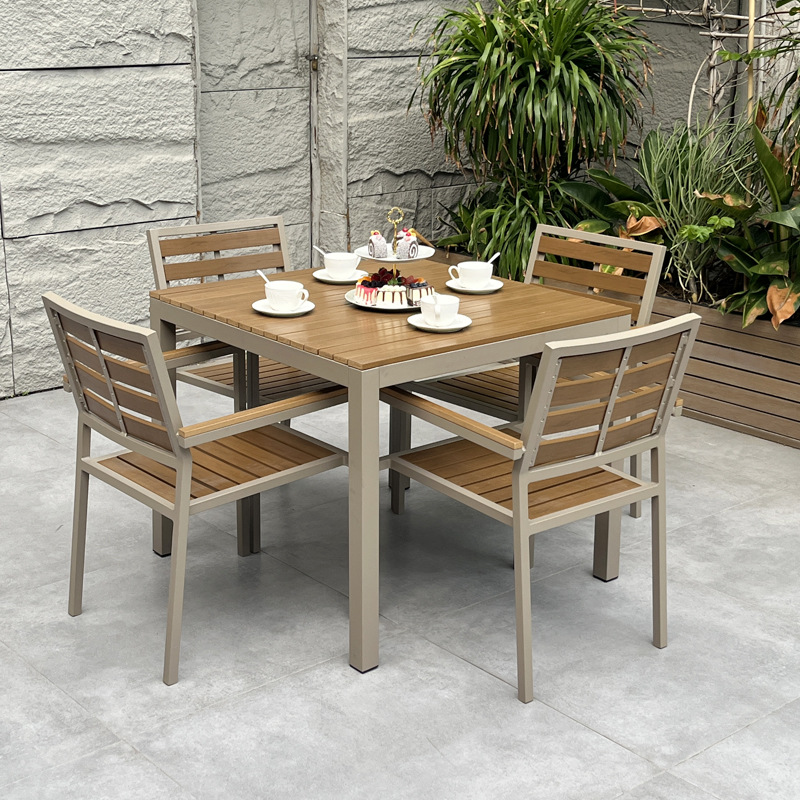 မြင့်တက်လာသည့်အပြင်ဘက်တွင်နေထိုင်ခြင်း - Lenatees သည်ပြန်လည်သန့်စင်သောပြင်ပအတွေ့အကြုံအတွက်ကြိုးအသစ်များကိုစုဆောင်းခြင်းအသစ်ကိုစတင်ခဲ့သည်