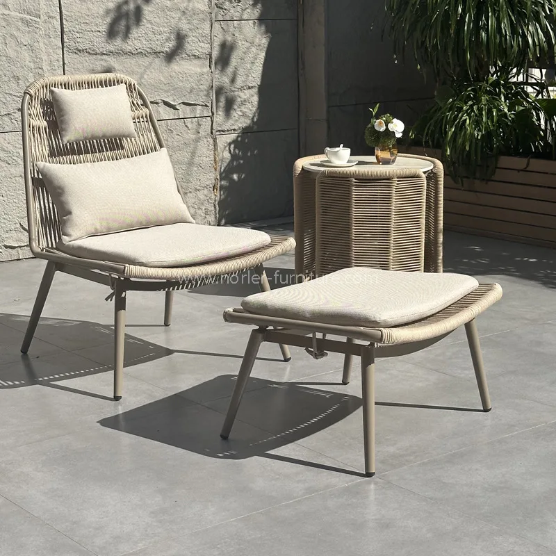 အဘယ်ကြောင့်ဆိုသော် Outdoor Aluminum Rope Weaving Leasure Chair Footstool သည် ခေတ်မီပြင်ပလူနေမှုအတွက် ပြီးပြည့်စုံသော ရွေးချယ်မှုကို အဘယ်ကြောင့် သတ်မှတ်သနည်း။